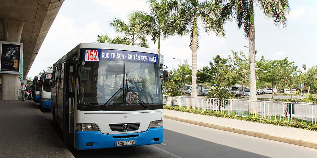 Di chuyển từ Tân Sơn Nhất bằng xe bus