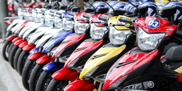 Di chuyển từ Tân Sơn Nhất bằng xe máy