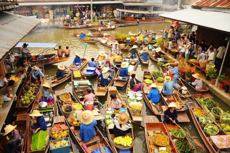 My Tho floating market