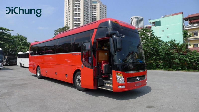 Xe khách là một lựa chọn di chuyển trên bản đồ du lịch Nha Trang