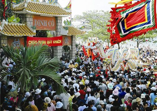 Lễ hội Nghinh Cô Long Hải - Lễ hội lớn tháng 2 Âm lịch